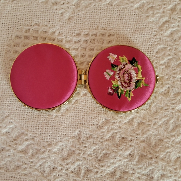 Compact mirror - Picture 2 of 4